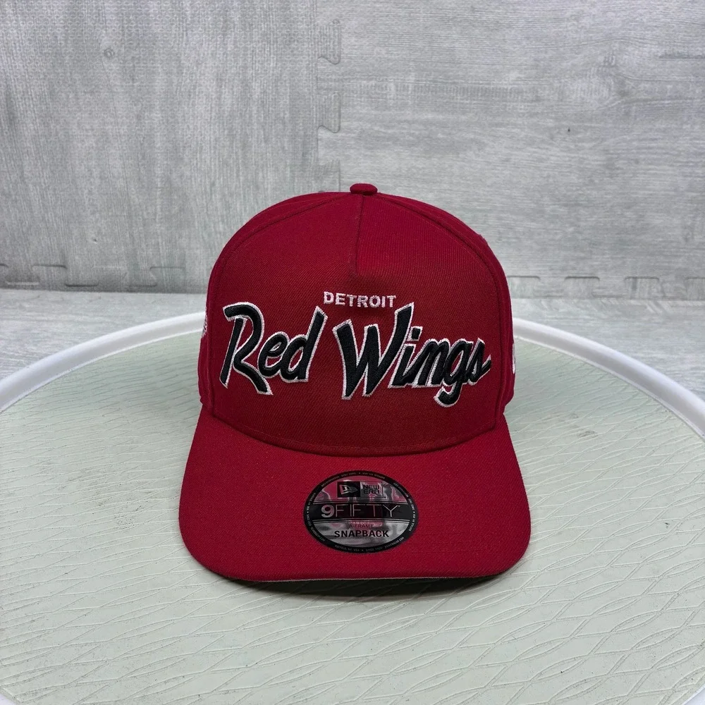 New Era Detroit Red Wings Hat Cap Snapback Mens Red Cotton NHL Hockey 9FIFTY